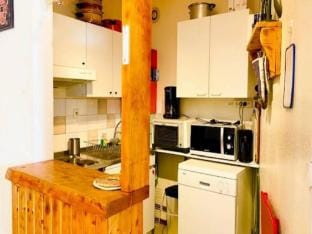 Residence Les Aloubiers for 9 people Apartment in Provence