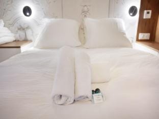 Superb apartment Place des Vosges Le Marais Apartment in Paris