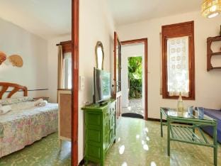 Apartment by the Beach in Spain Apartment in Calella de Palafrugell