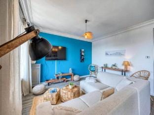 The angelic Des Eaux Claires Parking Apartment in Grenoble
