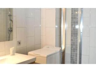 Bright Apartment Near City Center Apartment in Marseille