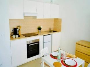 Charming 23m Studio Near Beach Apartment in Nice