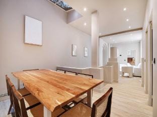 Elegant Home - 5BD12P - Heart of Le Marais Apartment in Paris