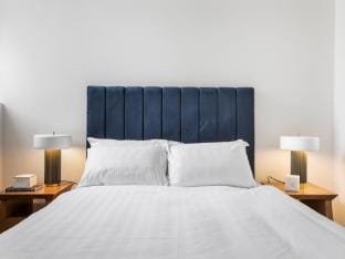 Modern 2-Bed Ivanhoe unit with Parking Apartment in Melbourne