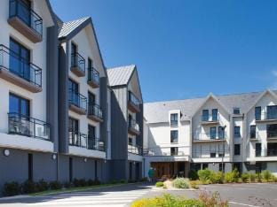 Park Residence for two people Apartment in Brittany