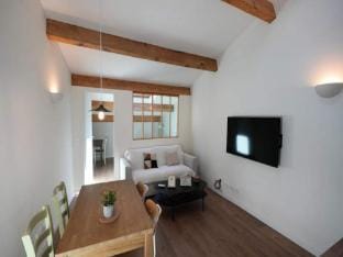 Apartments for 4 People Apartment in Pertuis