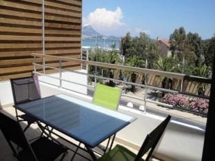 Apartment in Les Sablettes with Sea View Apartment in La Seyne-sur-Mer