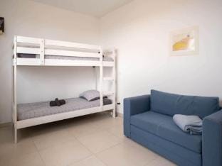 ValrasLoc Archipel Capri - Sea View Escape Apartment in Occitanie