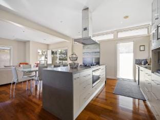 Spacious 3-Bed Townhouse Near Dromana Beach Apartment in Dromana