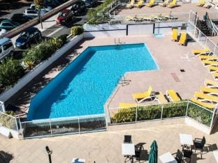 Rooms 4 People - Harbor  Pool Side Apartment in Hendaye