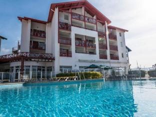 Rooms 4 People - Harbor  Pool Side Apartment in Hendaye
