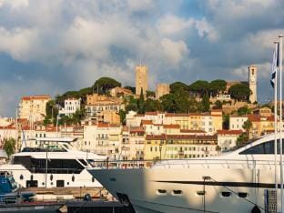 Bnb Renting Grand Studio in Old Town Apartment in Cannes