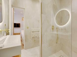 Amazing studio - 2P - Arc de Triomphe Apartment in Paris