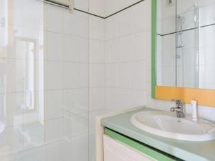 rooms for 6 people Comfort Apartment in Occitanie