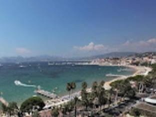 Spacious 60m Near Cannes Beach Apartment in Cannes