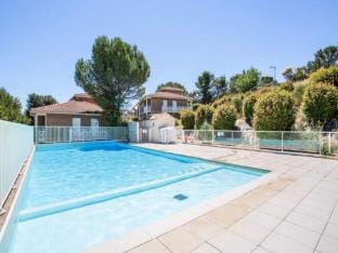 Room Apartment - Budget - 4 People Apartment in Carnoux-en-Provence