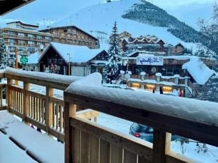 Apartment in France near Telecenter Ski Lifts Apartment in L'Alpe d'Huez