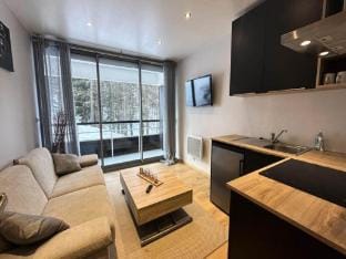 Studio in France with Ski-In Access Apartment in Provence-Alpes-Côte d'Azur