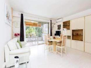 Residence Le Volta Apartment in Cannes