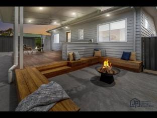 Elegant Beachside Retreat with Luxurious Amenities Apartment in Tomakin