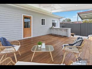 Elegant Beachside Retreat with Luxurious Amenities Apartment in Tomakin