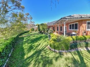 Expansive Toowoomba Retreat with Garden BBQ Apartment in Toowoomba