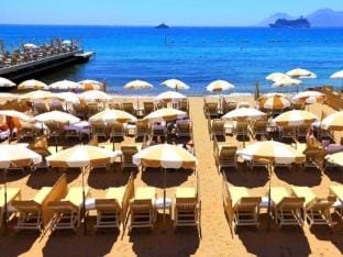 Palais  Croisette, Spacious 2-Room with Balcony Apartment in Cannes