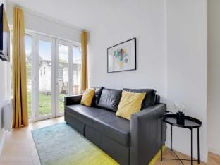 Apartment for 4 person in Nanterre Apartment in Île-de-France