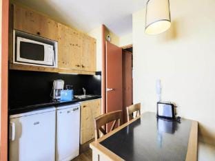 Studio in Alpe dHuez near Ice Rink Apartment in Huez