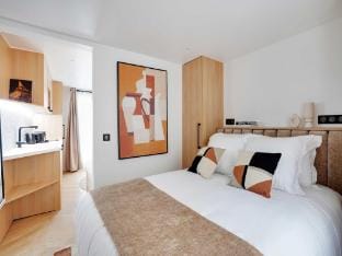 Charming apt with balcony - 1BR2P - Saint Lazare Apartment in Paris