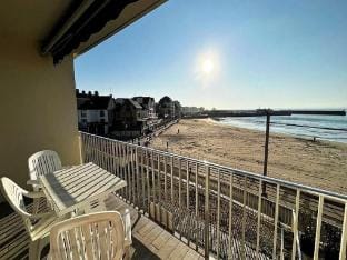 Studio for 4 People Apartment in Quiberon