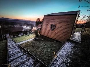 Rustic Refuge Glamping with Hot-Tub and Sauna - Double room with Terrace Apartment in Slovenia