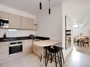 Spacious house 4BDR  7P - Boulogne Billancourt Apartment in Issy-les-Moulineaux