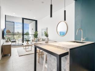 Chic 1-Bed Escape in Fremantle with Parking Apartment in Perth