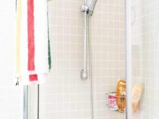 Duplex Apt, Villa du Parc 19th Apartment in Paris