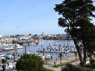 Premium Triple Room Apartment in Saint-Gilles-Croix-de-Vie