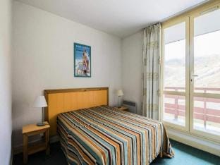 Bedroom Comfort Apartment 8 people Apartment in Aragon