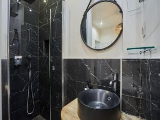 Sublime flat in the centre of ParisMontorgueil Apartment in Paris