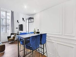 Maison Labruyere - Family Aviau Apartment in Bordeaux