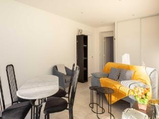 DIFY Stoppa - Parilly Apartment in Lyon