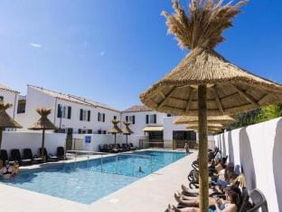 Rooms 4 People Balcony Apartment in Rivedoux-Plage