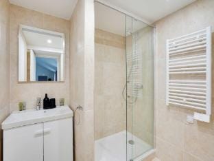 Charming house -2BR-4P- Ivry-sur-seine Apartment in Paris