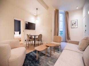 Exceptional apt with AC-1BR-4P-Palais Garnier Apartment in Paris
