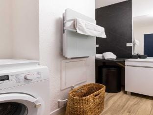 DIFY Victoire - Berges du Rhone Apartment in Lyon