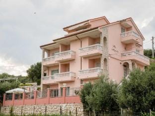 Guest House Villa Anggela - Double Room with Balcony and Sea View Apartment in Supetarska Draga