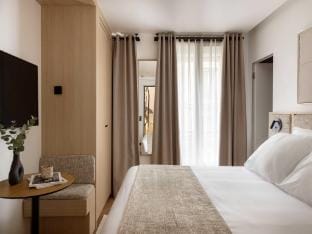 Cosy and modern studio- Jardin de Luxembourg Apartment in Paris