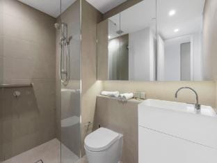 Impeccably Modern 1-Bed with Incredible City Views Apartment in Southbank