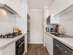 Stylish Arts Precinct Unit with Fabulous Views Apartment in Southbank