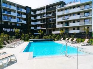 Aparthotel Bordeaux by Lake with Pool Apartment in Bordeaux