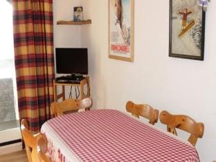 Residence Ecrin Dhuez for 6 people Apartment in Huez